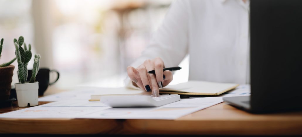 Invoice Processing | How to Automate Invoice Processing | B2BE